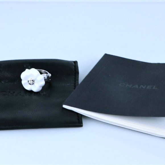 18475 Chanel Camelia Galbe 18K White Gold Diamond White Ceramic Flower Ring - Picture 4 of 5